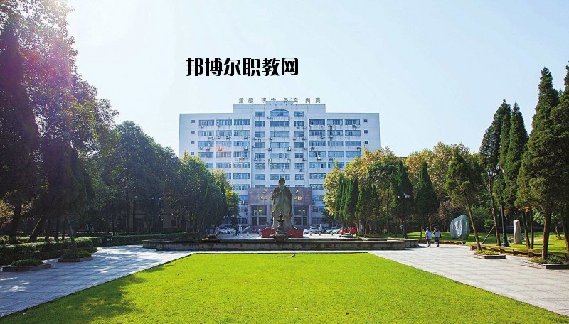 咸寧工業(yè)學(xué)校怎么樣、好不好