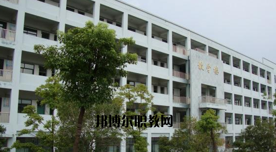 寧波興港職業(yè)高級中學(xué)2020年報名條件、招生要求、招生對象
