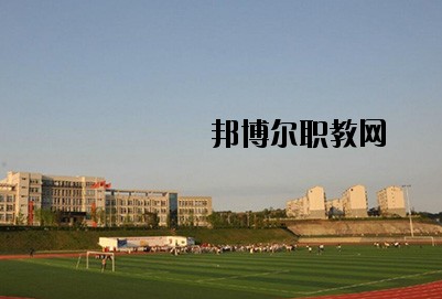 南充理工學(xué)校2020年報名條件、招生要求、招生對象