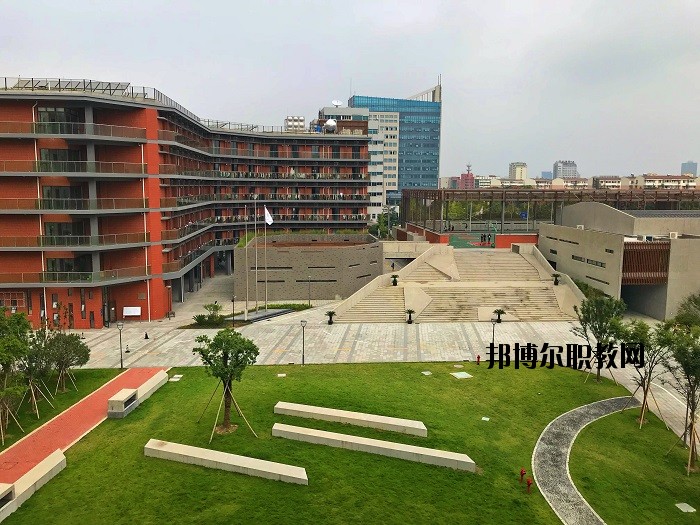 德清縣職業(yè)中等學校怎么樣，好不好