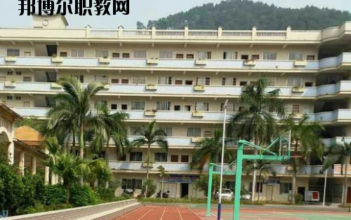 梧州西南中等專業(yè)學(xué)校2020年報(bào)名條件、招生要求、招生對(duì)象