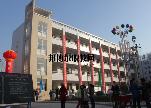 靈寶職業(yè)中等專(zhuān)業(yè)學(xué)校2021年報(bào)名條件、招生要求、招生對(duì)象