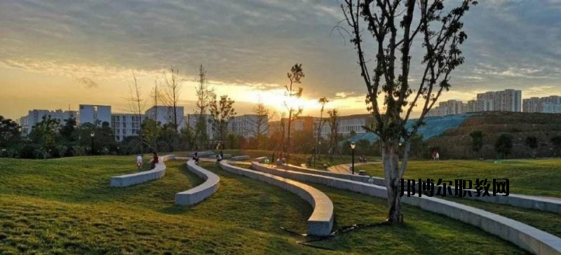 咸寧衛(wèi)生學(xué)校怎么樣、好不好