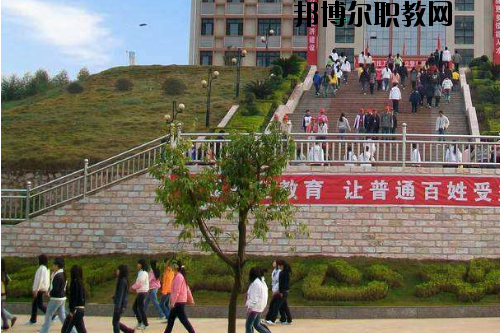廣西質(zhì)量技術(shù)工程學(xué)校2020年報名條件、招生要求、招生對象