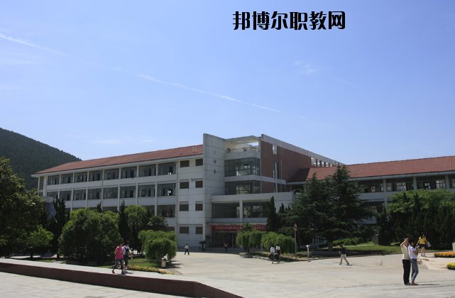 江蘇張家港第三職業(yè)高級(jí)中學(xué)2020年報(bào)名條件、招生要求、招生對(duì)象