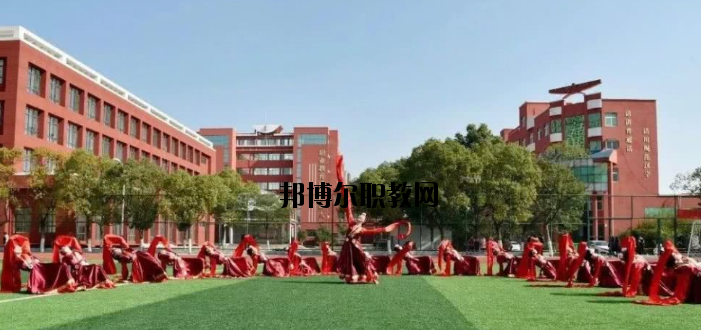 臨川現(xiàn)代教育學(xué)校2020年報(bào)名條件、招生要求、招生對(duì)象