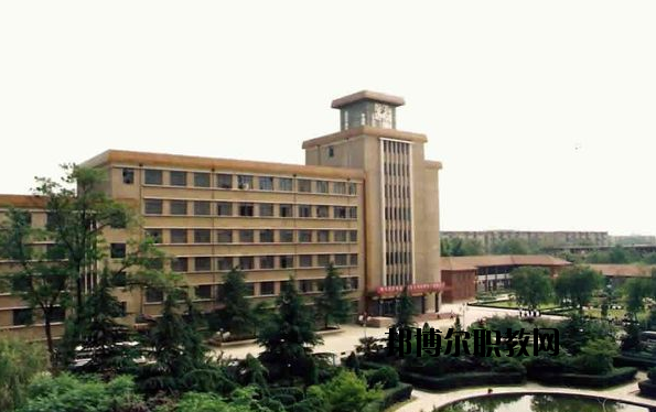 咸陽中鐵工程職業(yè)技術(shù)學(xué)校2020年報(bào)名條件、招生要求、招生對(duì)象 