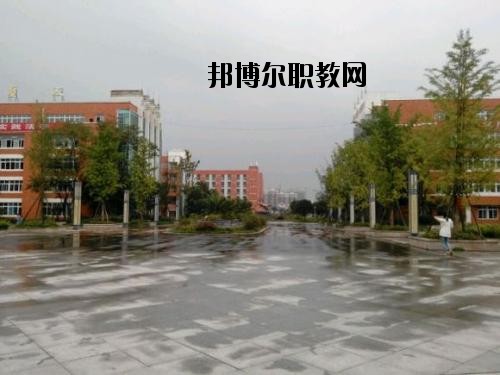 四川江油工業(yè)學校2020年報名條件、招生要求、招生對象