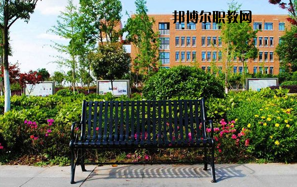 渭南興華職業(yè)學(xué)校2020年報(bào)名條件、招生要求、招生對(duì)象 