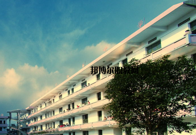 銅鼓縣職業(yè)中專(zhuān)學(xué)校2020年招生簡(jiǎn)章