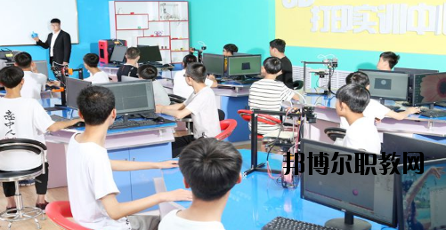 甘肅秦隴技工學校2020年報名條件、招生要求、招生對象