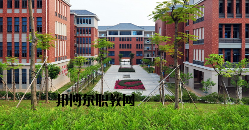 東莞輕工業(yè)學(xué)校怎么樣、好不好