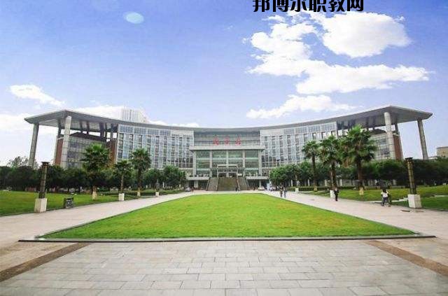 麻城順河高級職業(yè)中學2020年報名條件、招生要求、招生對象