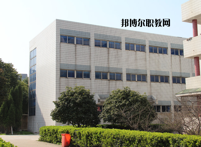 蘇州衛(wèi)生職業(yè)學(xué)校2020年報名條件、招生要求、招生對象