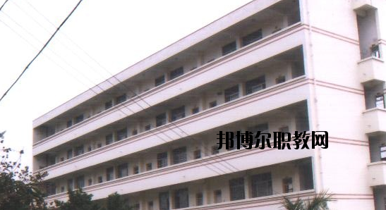 南寧電子工程學校2020年報名條件、招生要求、招生對象 