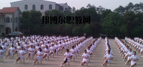 四川紅十字衛(wèi)生學(xué)校2020年報(bào)名條件、招生要求、招生對(duì)象