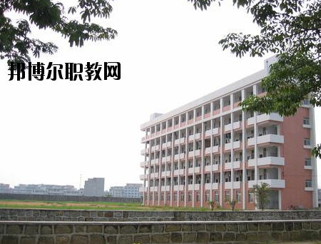 揭陽(yáng)技工學(xué)校2020年報(bào)名條件、招生要求、招生對(duì)象