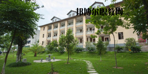 梅州農(nóng)業(yè)學(xué)校2020年報(bào)名條件、招生要求、招生對(duì)象
