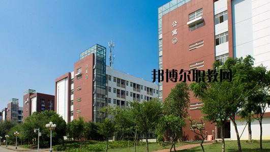 柳州第一職業(yè)技術學校2020年招生辦聯(lián)系電話