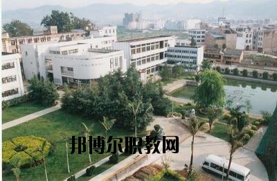 文山三鑫中等職業(yè)技術學校2020年報名條件、招生要求、招生對象