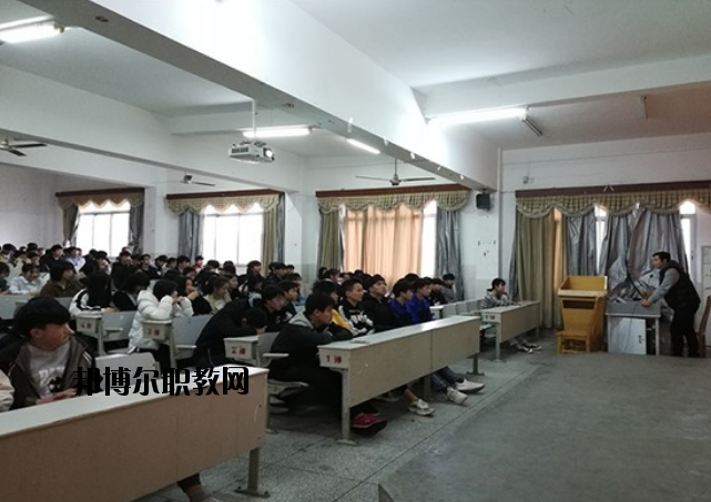 寧都縣科技職業(yè)學校2020年報名條件、招生要求、招生對象 