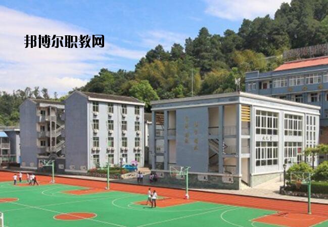 蒼南縣金鄉(xiāng)職業(yè)學校2020年報名條件、招生要求、招生對象
