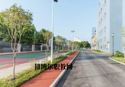 廣東華文航空藝術(shù)職業(yè)學(xué)校2020年報名條件、招生要求、招生對象