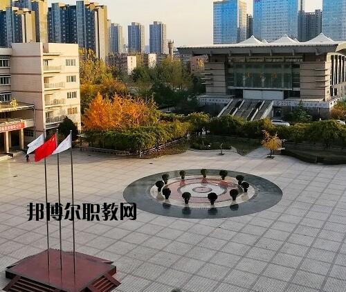 鄭州商貿(mào)管理學(xué)校2021年報(bào)名條件、招生對(duì)象