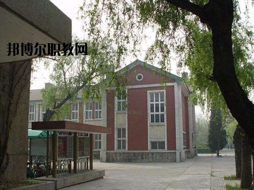 井岡山鐵道職業(yè)技術(shù)學(xué)校怎么樣、好不好