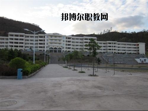 南澗縣職業(yè)高級中學(xué)2020年學(xué)費(fèi)、收費(fèi)多少