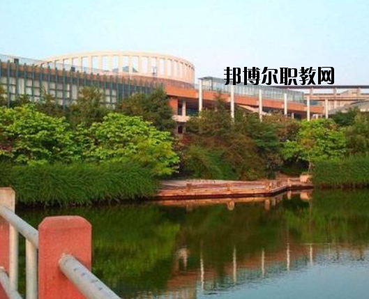 宜昌體育運動學(xué)校2020年報名條件、招生要求、招生對象