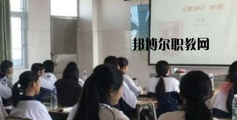 秦皇島燕成中等專(zhuān)業(yè)學(xué)校2020年招生簡(jiǎn)章