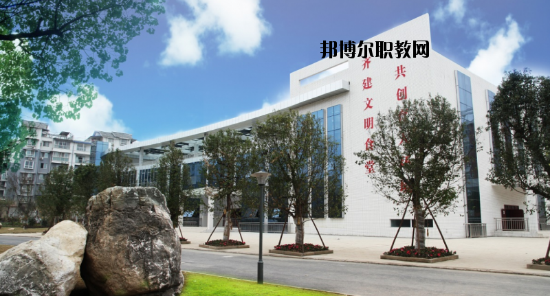 四川服裝藝術(shù)學(xué)校2020年報(bào)名條件、招生要求、招生對(duì)象