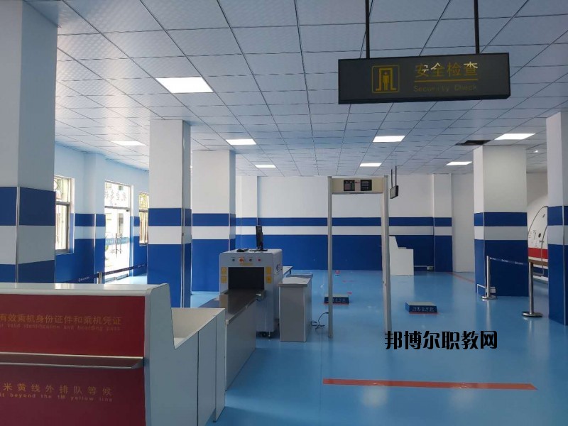 淮南女子職業(yè)學(xué)校2020年報(bào)名條件、招生要求、招生對象