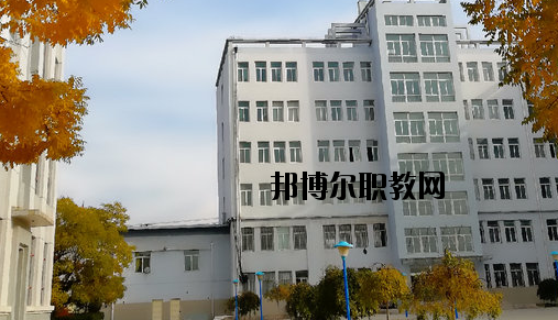 甘肅化工技工學(xué)校2020年報名條件、招生要求、招生對象