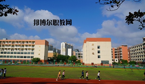 安徽建工技師學(xué)院2020年學(xué)費、收費多少