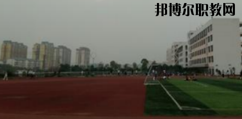 柳州鹿寨職業(yè)教育中心2020年報名條件、招生要求、招生對象