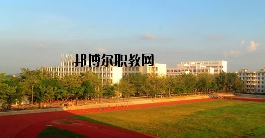 平南中等職業(yè)技術(shù)學(xué)校2020年報名條件、招生要求、招生對象