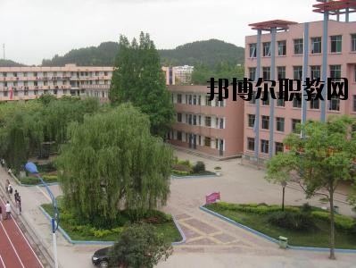 遂寧職業(yè)技術(shù)學(xué)校2020年報名條件、招生要求、招生對象