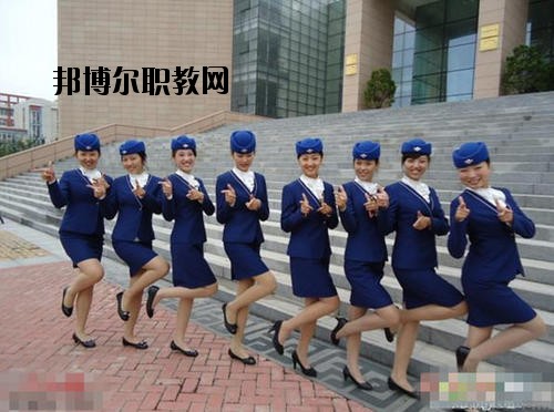 成都翔飛航空職業(yè)技術(shù)學(xué)校2020年報名條件、招生要求、招生對象