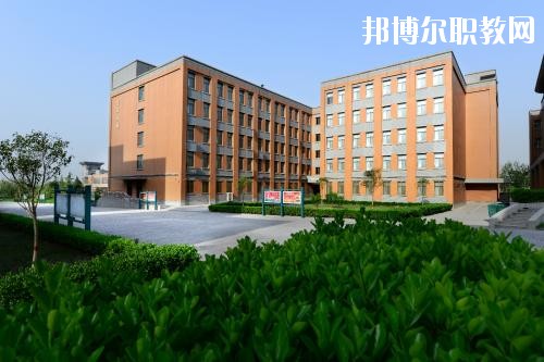 新都衛(wèi)生職業(yè)學(xué)校2020年報(bào)名條件、招生要求、招生對象