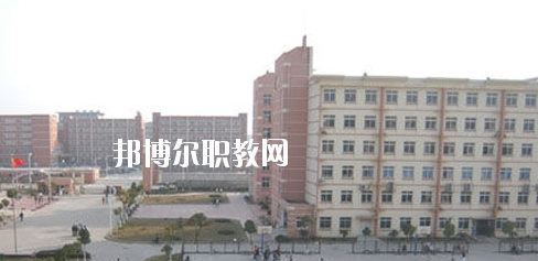 南寧九三中等職業(yè)學校2020年報名條件、招生要求、招生對象