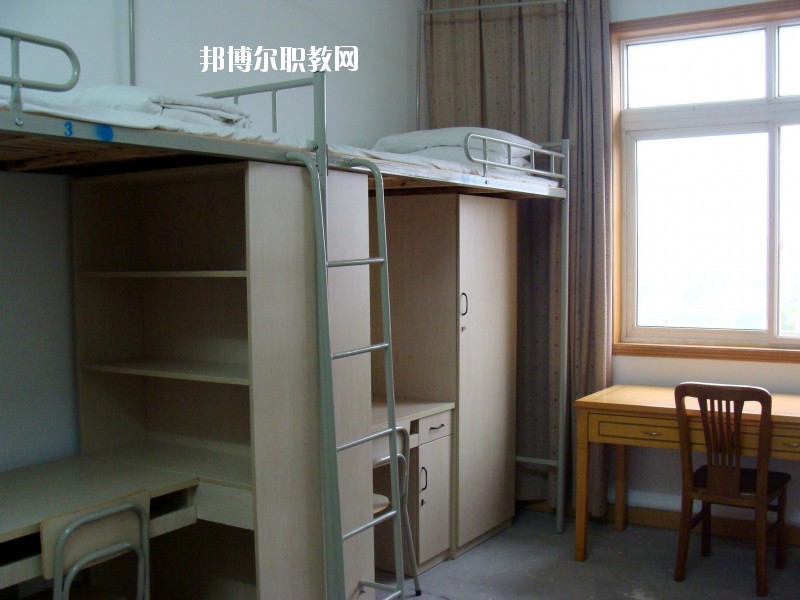 鄭州白求恩醫(yī)學院2021年招生錄取分數線