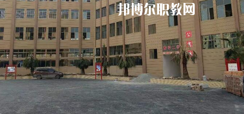 貴州航空工業(yè)技師學(xué)院樂灣校區(qū)2020年報(bào)名條件、招生要求、招生對(duì)象