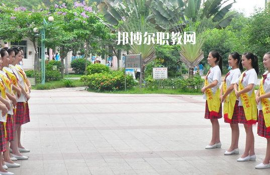 廣東黃埔衛(wèi)生職業(yè)技術(shù)學(xué)校2020年報名條件、招生要求、招生對象
