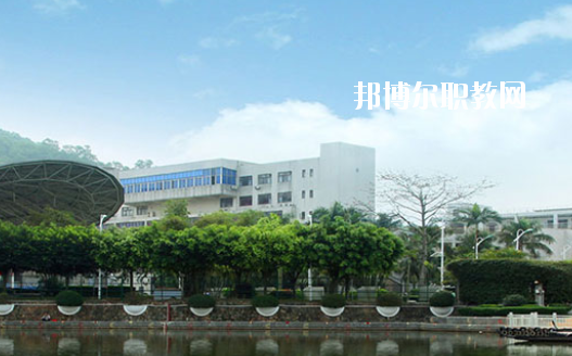 深圳市新鵬職業(yè)高級中學怎么樣、好不好