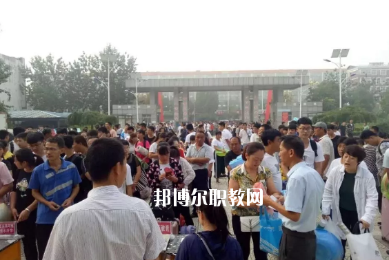 青縣職業(yè)技術(shù)教育中心2020年報名條件、招生要求、招生對象