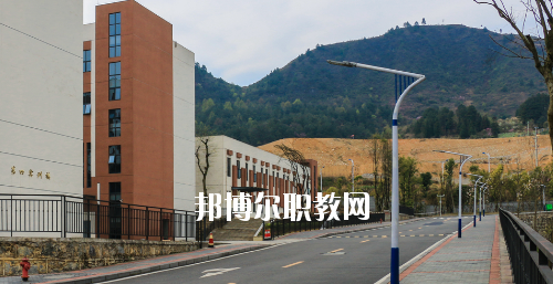 貴州建設(shè)職業(yè)技術(shù)學(xué)院中職部2020年報(bào)名條件、招生要求、招生對(duì)象