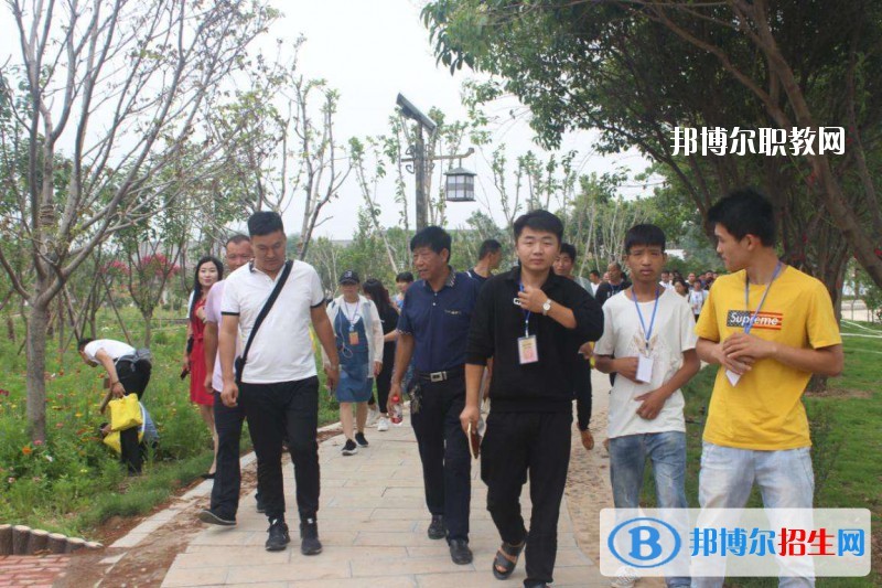 中國(guó)共產(chǎn)主義青年團(tuán)河南省團(tuán)校2021年報(bào)名條件、招生要求、招生對(duì)象