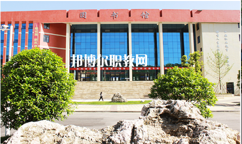 貴州應(yīng)用技術(shù)職業(yè)學(xué)院(中職部)2020年報(bào)名條件、招生要求、招生對象